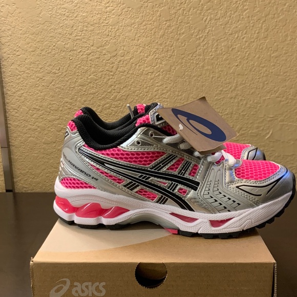 Asics Pink and White Athletic Shoes with Gel Cushioning - Picture 2 of 3